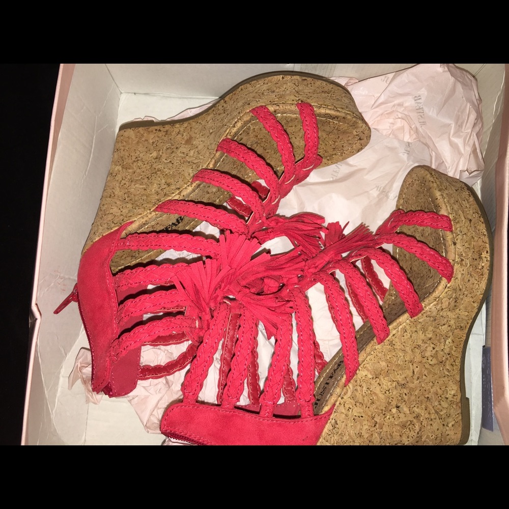 Wedge heels